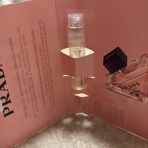 Prada Paradoxe - Picture 3 of 4
